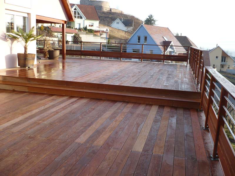 de terrasse bois, au sol et sur poteaux, gardecorps et escaliers, en de terrasse bois, au sol et sur poteaux, gardecorps et escaliers, en