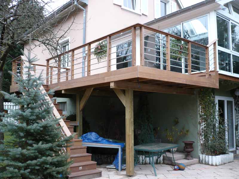 de terrasse bois, au sol et sur poteaux, gardecorps et escaliers, en de terrasse bois, au sol et sur poteaux, gardecorps et escaliers, en
